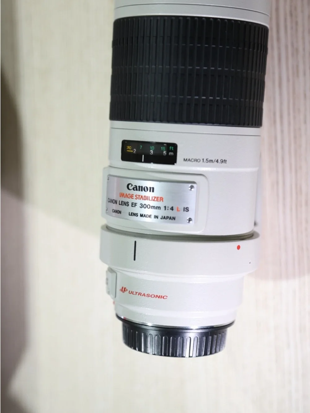 Canon EF 300mm f/4L IS IITelephoto Lens Box - White, Red